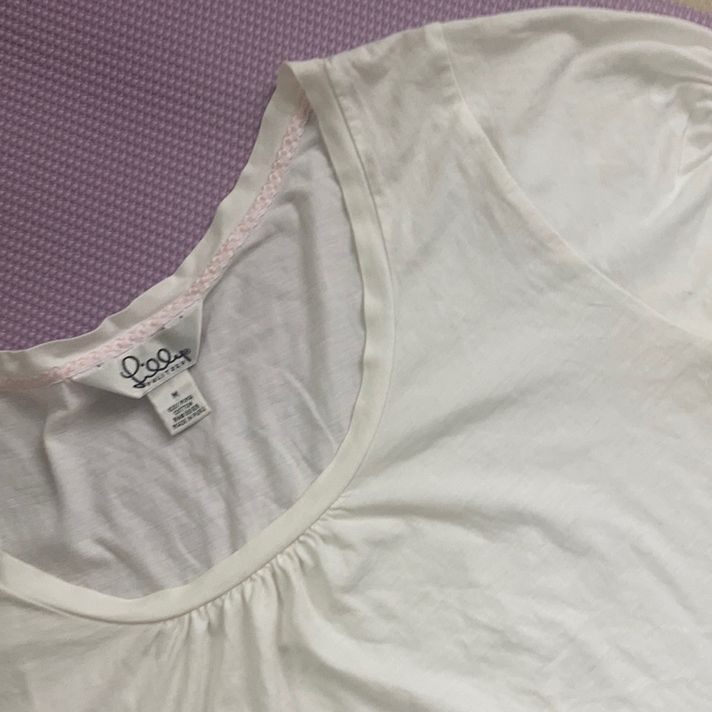 Lilly White scooped T.
